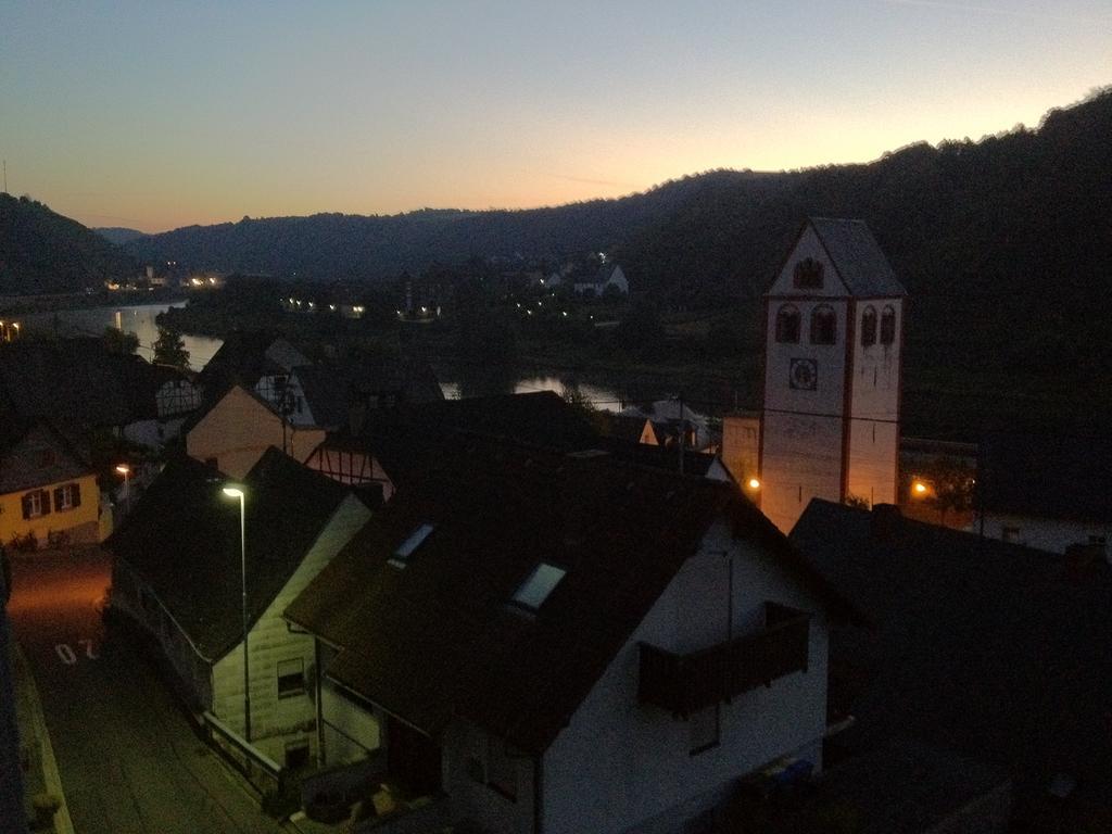 Ferienwohnungen Haus Am Wuerzlaysteig Lehmen المظهر الخارجي الصورة